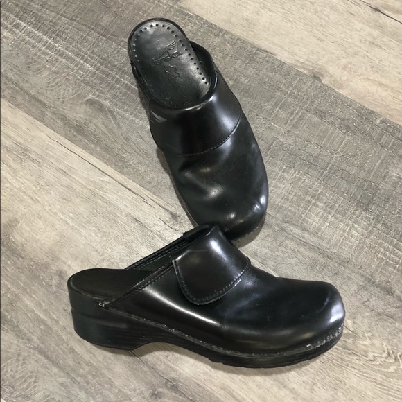 Black hospital Dansko clogs - Picture 3 of 7